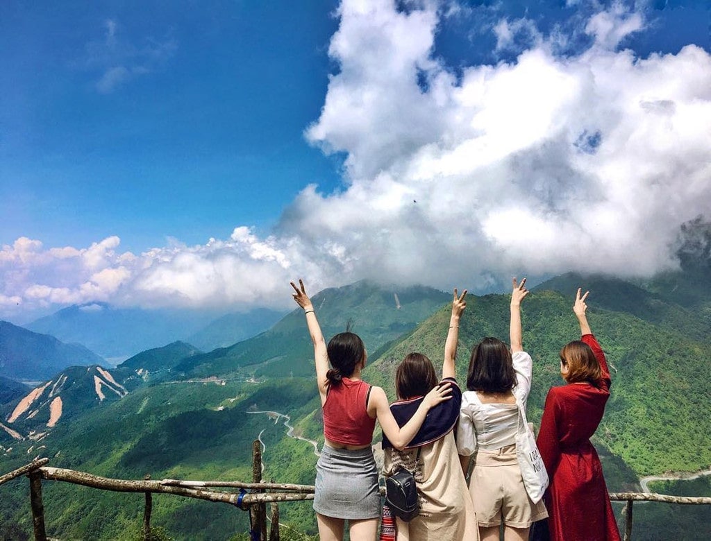 October to December is the ideal time for travelers seeking floating clouds